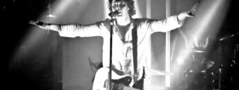 5-seconds-of-summer-youngblood-alt-version