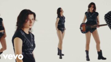 baby-queen-word-vomit-official-visualiser