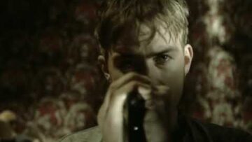 blur-song-2-official-music-video