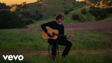 dean-lewis-seconds-before-the-sunrise-official-video