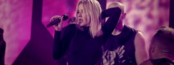 ellie-goulding-something-in-the-way-you-move-official-live-video