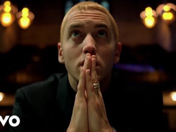 eminem-cleanin-out-my-closet-official-music-video