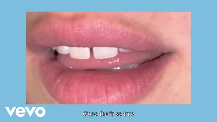 gracie-abrams-that-s-so-true-official-lyric-video