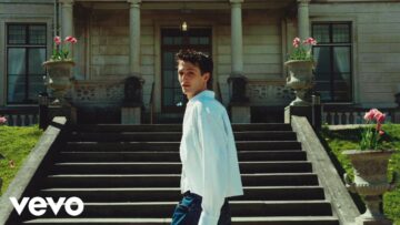 henry-moodie-miss-u-official-visualiser
