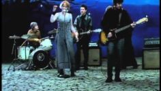 kiss-me-there-she-goes-version-official