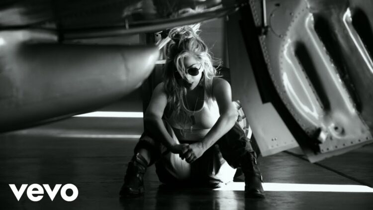 lady-gaga-hold-my-hand-from-top-gun-maverick-official-music-video
