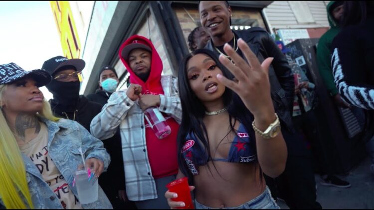 lola-brooke-feat-billy-b-don-t-play-with-it-official-video