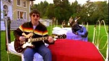 oasis-don-t-look-back-in-anger-official-video