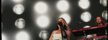 perrie-passenger-princess-mighty-hoopla-official-bts