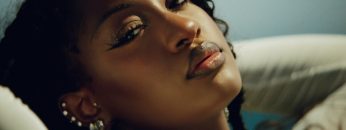 tems-me-u-official-video