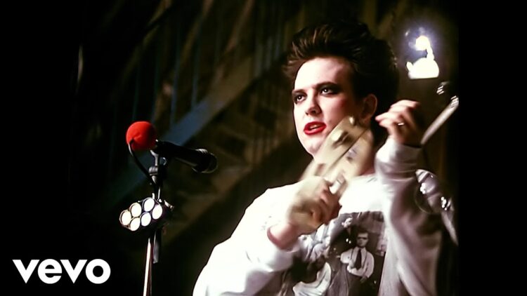 the-cure-friday-i-m-in-love