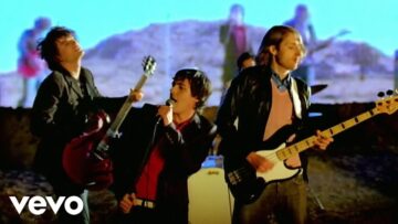 the-killers-somebody-told-me-official-music-video