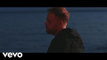 tom-walker-leave-a-light-on-official-video