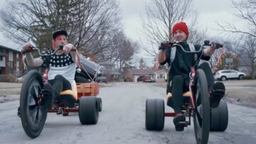 twenty-one-pilots-stressed-out-official-video
