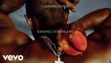 usher-kissing-strangers-visualizer